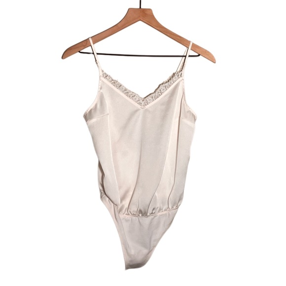 Abercrombie & Fitch Tops - Abercrombie & Fitch Ivory Sleeveless Spaghetti Strap Lace Trim Bodysuit Size XS